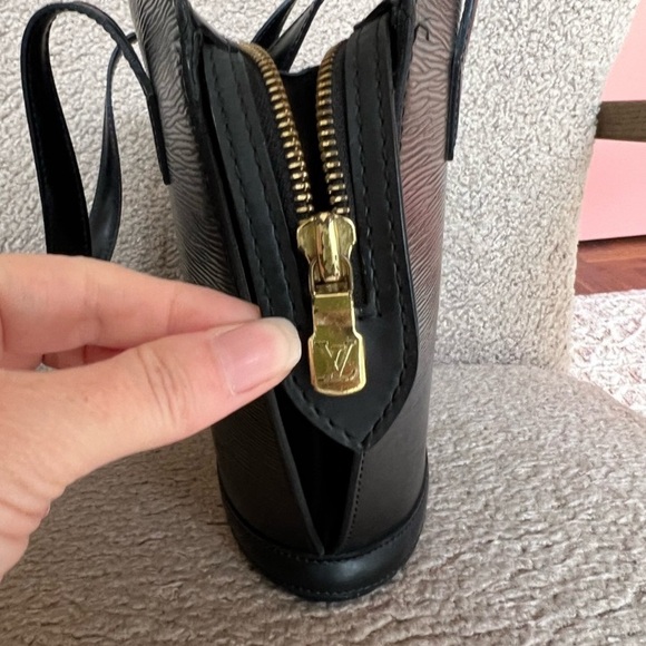LOUIS VUITTON St. Jacques Epi Large Black Leather Tote Bag EUC - Picture 7 of 15
